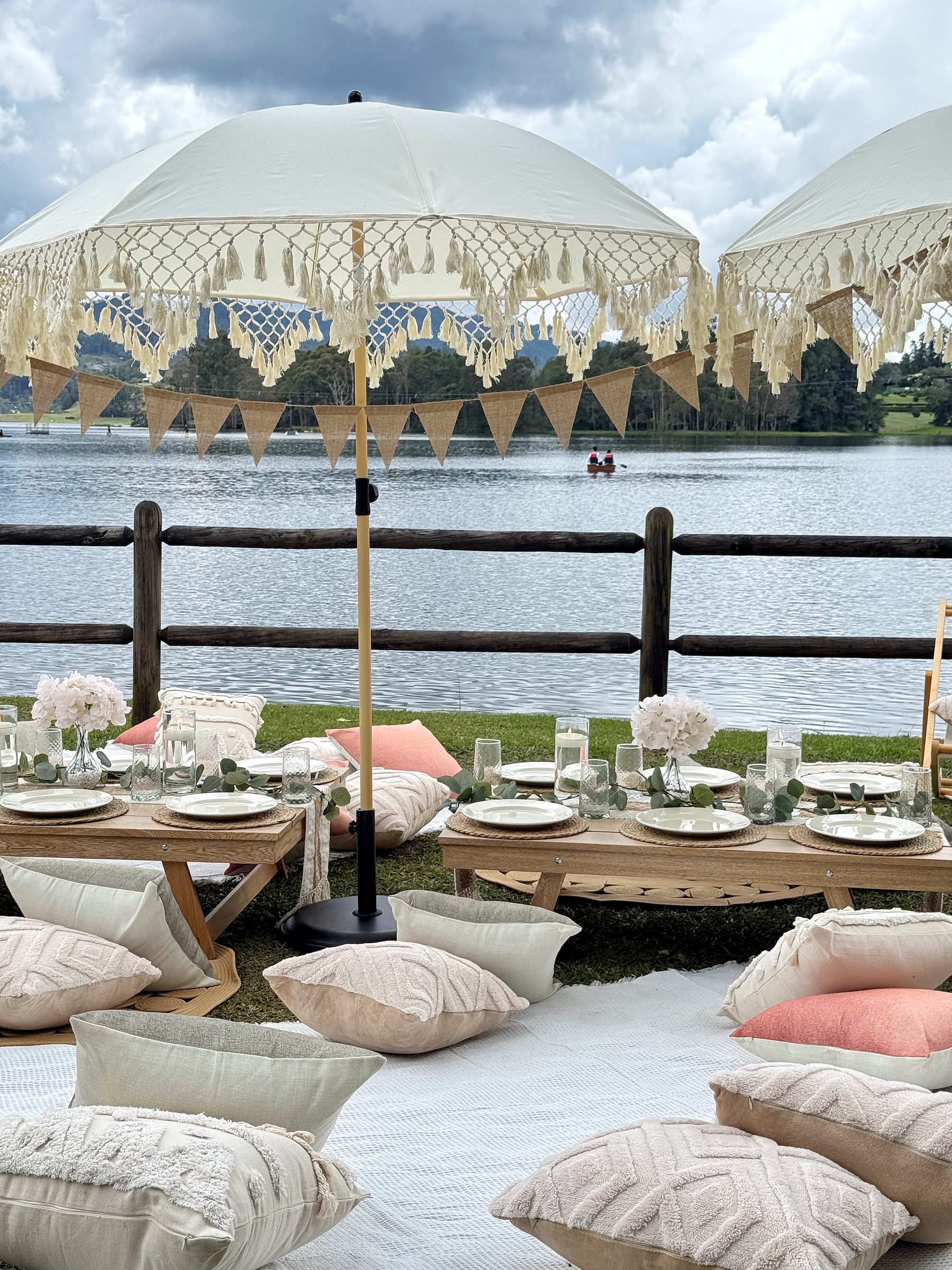 Picnic Bohento frente al lago en el Oriente Antioqueño